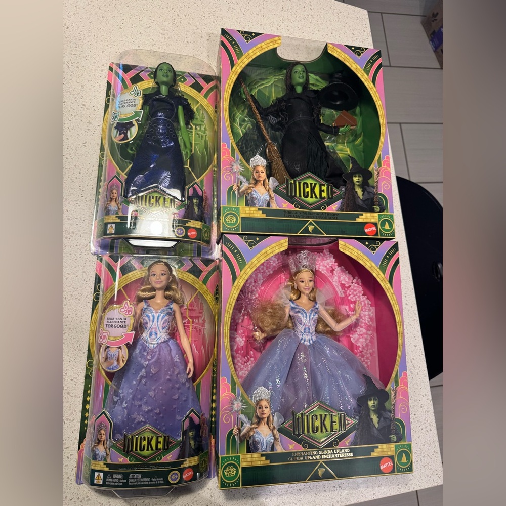Wicked: For Good Elphaba and Glinda Official Deluxe & Singing Dolls Set NWB - 4